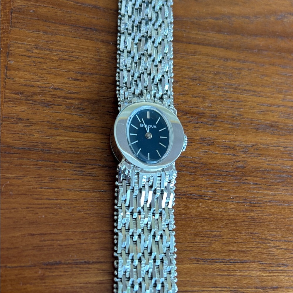 Vintage 1970s Bulova watch